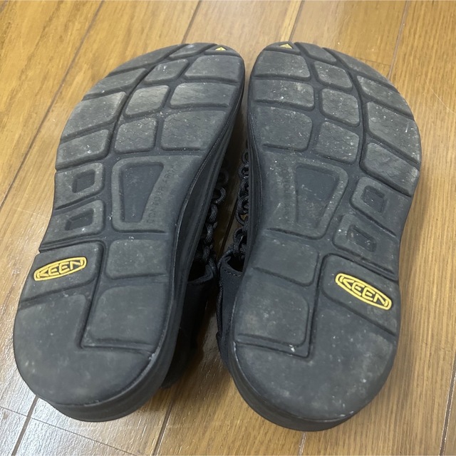 KEEN(キーン)のkeen ユニーク レディース ウィメンズ サンダル 23.5cm レディースの靴/シューズ(サンダル)の商品写真