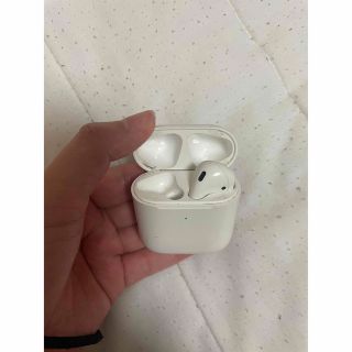 アップル(Apple)のAirpods 代2世代　片耳　ケース付き(ヘッドフォン/イヤフォン)