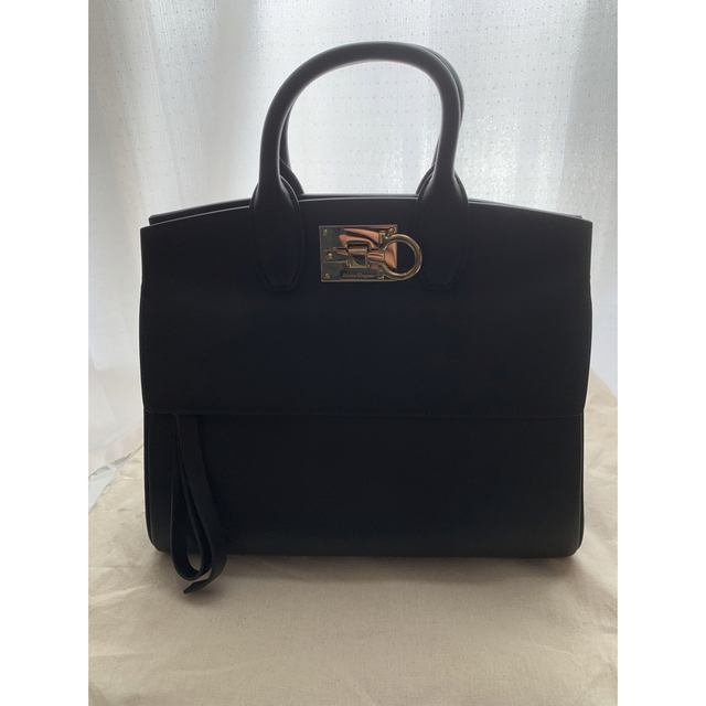 【新品未使用】レア！！FERRAGAMO STUDIO BAG スモール