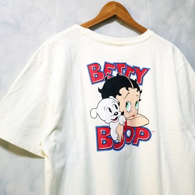 Betty Boop(ベティブープ)のベティーブープ ベティちゃん 服  新品　半袖 Tシャツ　白　4L レディースのトップス(Tシャツ(半袖/袖なし))の商品写真