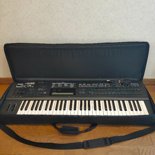 YAMAHA DX7II-D ヤマハ シンセサイザー 世界的名機 キーボード-