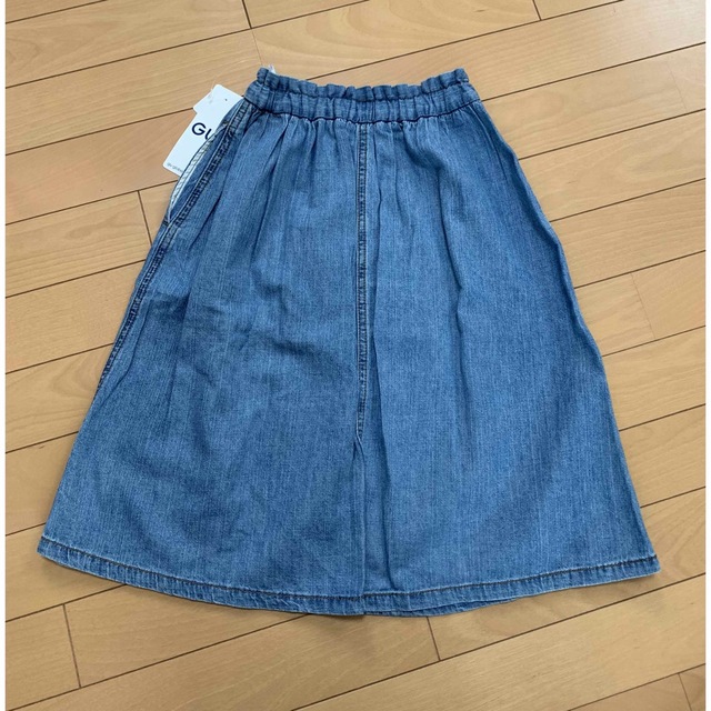 GU(ジーユー)の★新品★ GU ジーユー キッズ スカート 130 キッズ/ベビー/マタニティのキッズ服女の子用(90cm~)(スカート)の商品写真