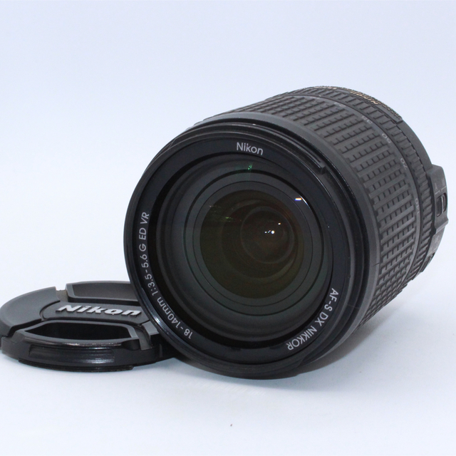 中古品情報 とっても便利な中距離レンズ AF-S DX NIKKOR 18-140mm