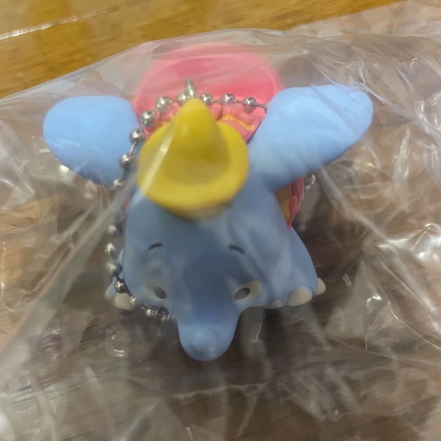 Disney(ディズニー)のディズニー　Disney ダンボ dumbo キーホルダー　カプトイ　カプセル エンタメ/ホビーのおもちゃ/ぬいぐるみ(キャラクターグッズ)の商品写真