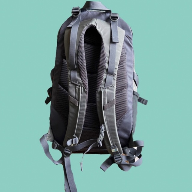 karrimor(カリマー)のkarrimour カリマー　バックパック　リュック　25L デイパック メンズのバッグ(バッグパック/リュック)の商品写真