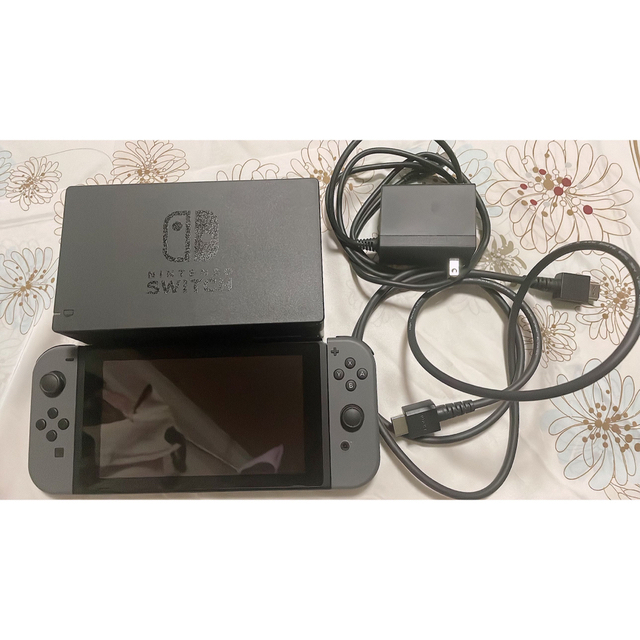 美品】ニンテンドースイッチ 本体 グレー 美品】ニンテンドースイッチ 本体 グレー