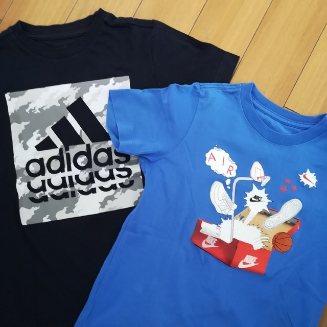 adidas(アディダス)のアディダス　ナイキ　半袖Ｔシャツ2枚セット  140 キッズ/ベビー/マタニティのキッズ服男の子用(90cm~)(Tシャツ/カットソー)の商品写真