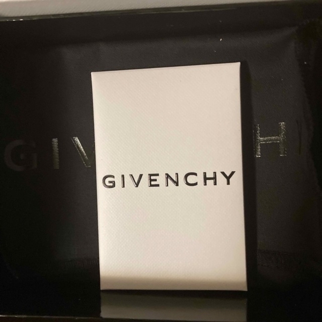 GIVENCHY - 正規品保証⭐︎ジバンシー4G 財布 コンパクトで機能的!の