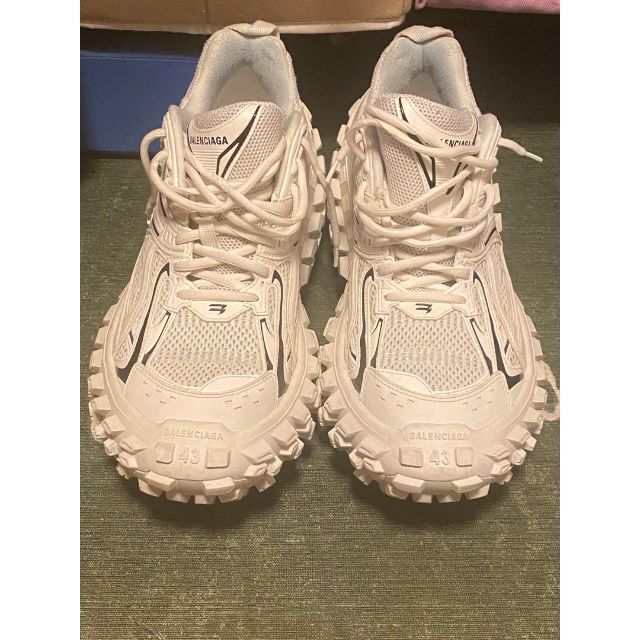 BALENCIAGA defender ディフェンダー 43