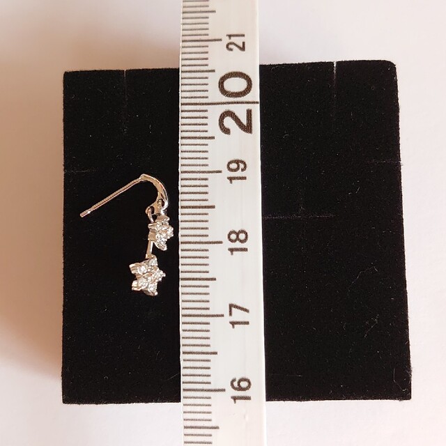 K18WG ダイヤモンドピアス 0,24ct レディースのアクセサリー(ピアス)の商品写真