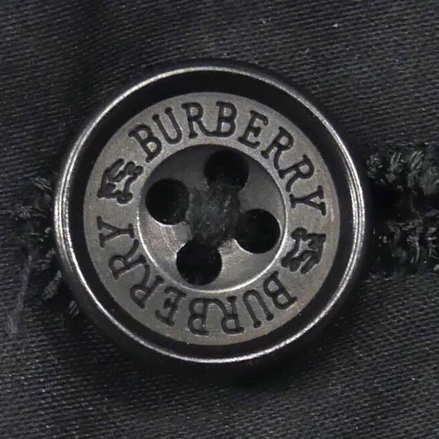 BURBERRY BLACK LABEL(バーバリーブラックレーベル)の廃盤 バーバリーブラックレーベル ハーフパンツ カーゴパンツ 黒 TY2393 メンズのパンツ(ショートパンツ)の商品写真