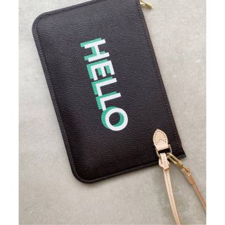 アパルトモンドゥーズィエムクラス(L'Appartement DEUXIEME CLASSE)のL'Appartement Hello Bonjour Pouch(ポーチ)