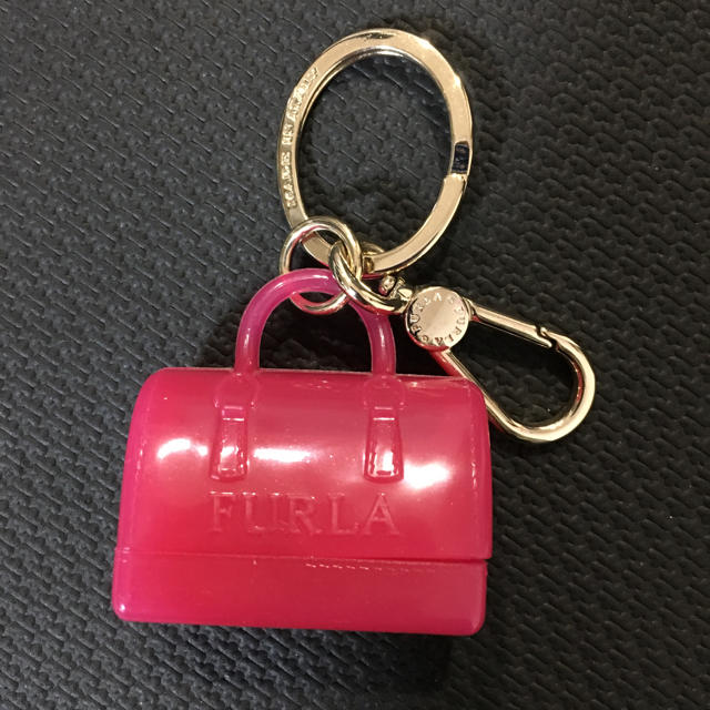 Furla(フルラ)の最終値下げ フルラ キーホルダー ピンク レディースのファッション小物(キーホルダー)の商品写真