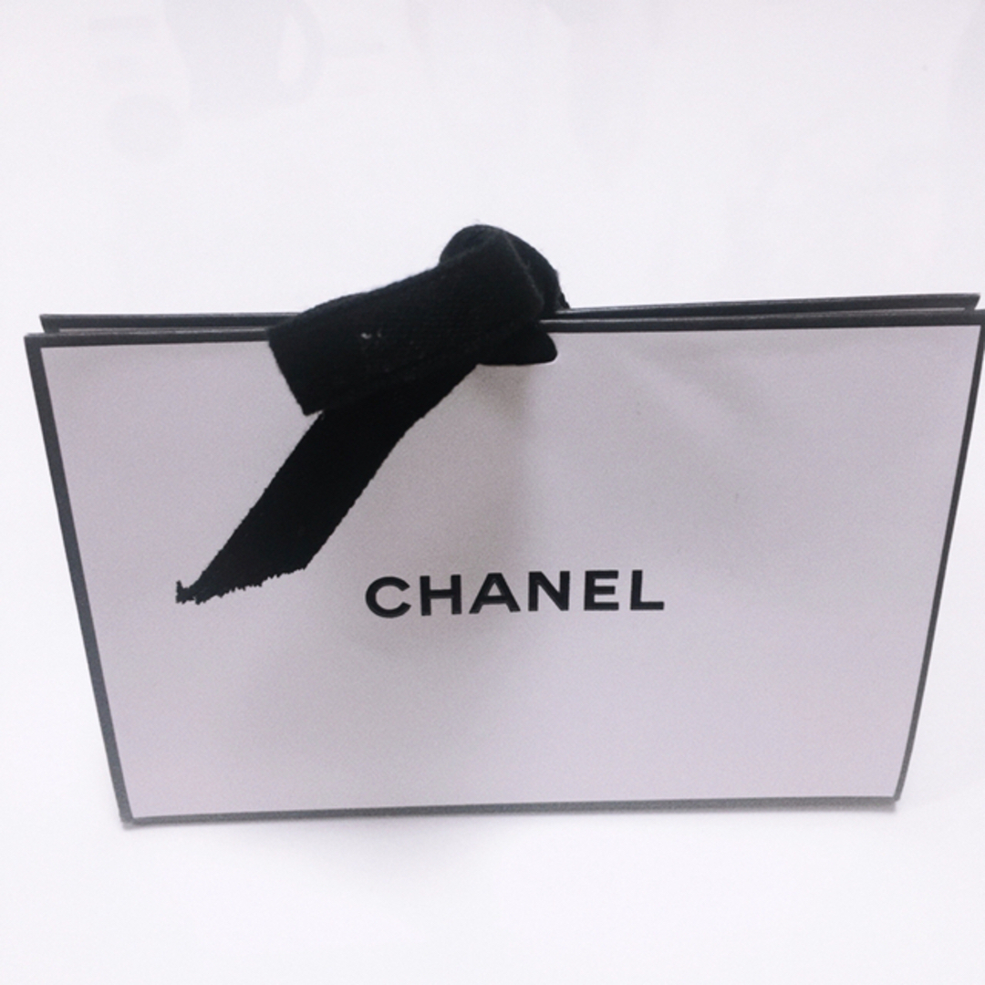 CHANEL(シャネル)の【未使用 美品】リップクリーム ルージュココボーム ドリーミーホワイト 912 コスメ/美容のスキンケア/基礎化粧品(リップケア/リップクリーム)の商品写真