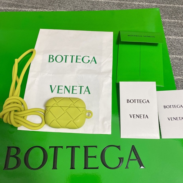 購入品につきお値下げ BOTTEGA VENETA AirPods Pro ケース キウイ