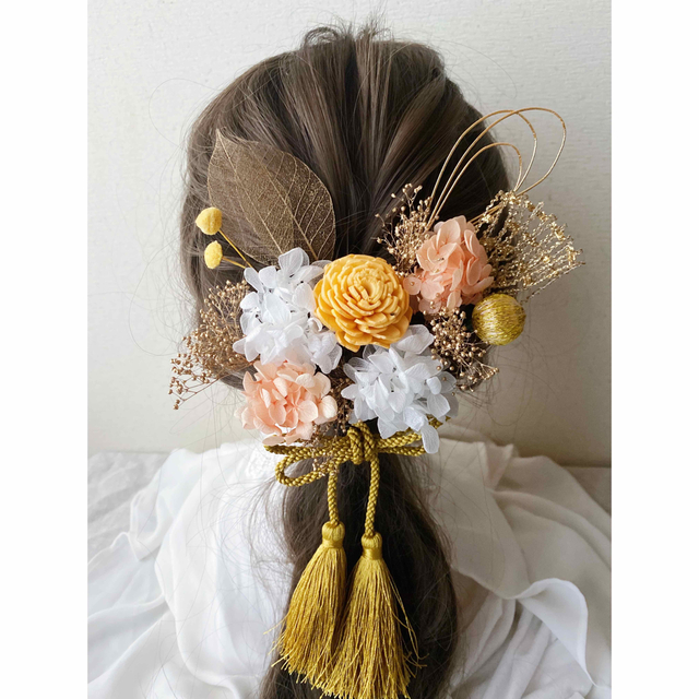 ドライフラワーのヘッドドレス-和スタイル- 髪飾り 結婚式 成人式　卒業式 ハンドメイドのウェディング(ヘッドドレス/ドレス)の商品写真