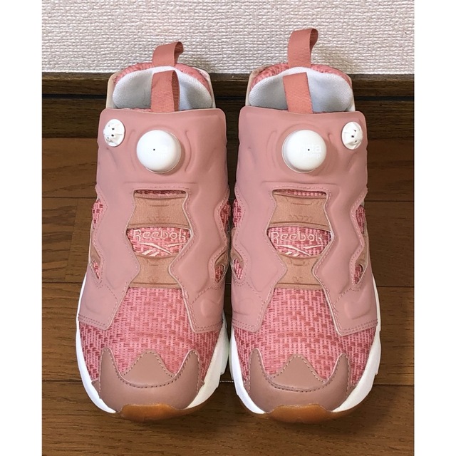 Reebok(リーボック)の良品 REEBOK PUMP FURY OFF TG 23.5cm ピンク og レディースの靴/シューズ(スニーカー)の商品写真