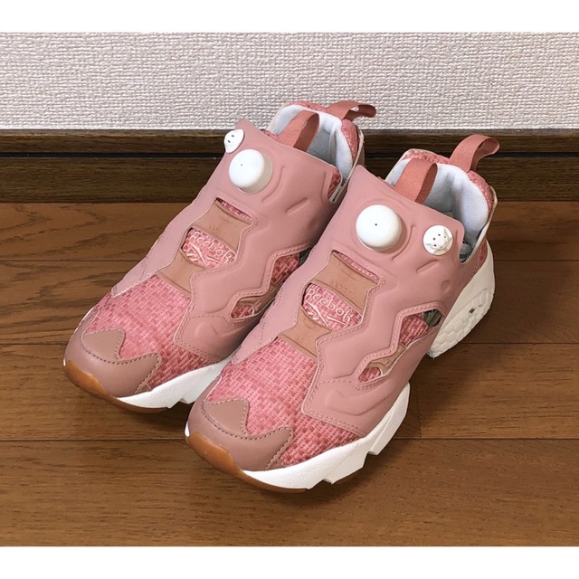 良品 REEBOK PUMP FURY OFF TG 23.5cm ピンク og