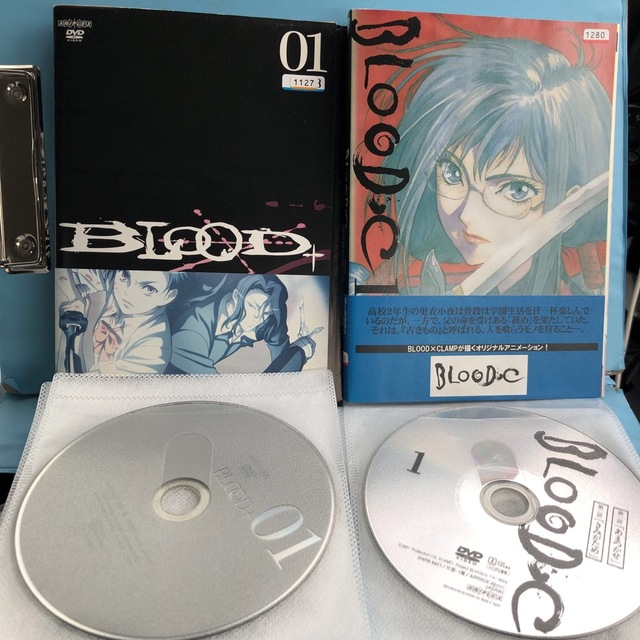 ブラッドプラス　Blood+ 全13巻、Blood-C 全6巻　DVD 全19巻