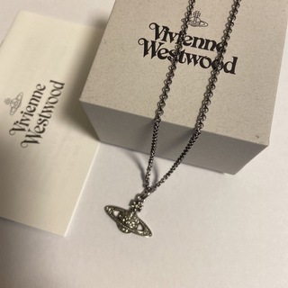 ヴィヴィアンウエストウッド(Vivienne Westwood)のヴィヴィアンウェストウッド　ネックレス　オーブ　ガンメタル(ネックレス)