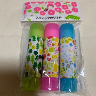 スティックのり3本(オフィス用品一般)