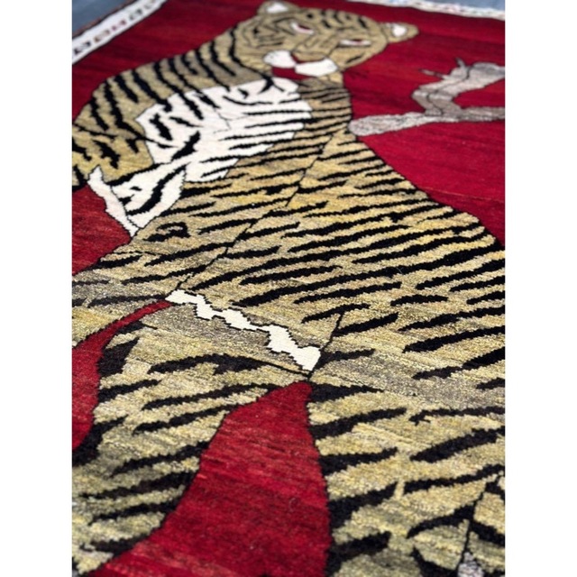 ペルシャ絨毯　高品質　カシュカイ族　4674  インテリア/住まい/日用品のラグ/カーペット/マット(カーペット)の商品写真