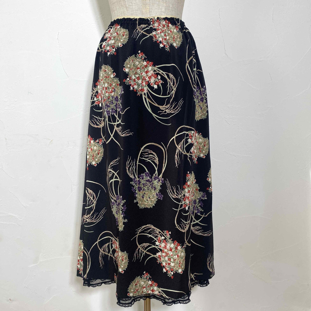 カネコイサオ　花籠縮緬スカートです。とても上品な柄になります。 7