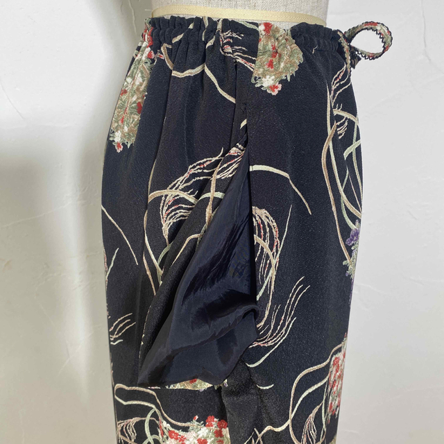 カネコイサオ　花籠縮緬スカートです。とても上品な柄になります。 9
