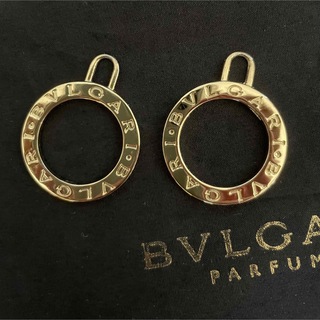ブルガリ(BVLGARI)のBVLGARI ブルガリ　ロゴ入りゴールドリングチャーム2個、保存袋セット(チャーム)