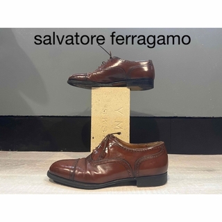サルヴァトーレフェラガモ(Salvatore Ferragamo)のsalvatore ferragamo ウイングチップ  メダリオン　内羽(ローファー/革靴)