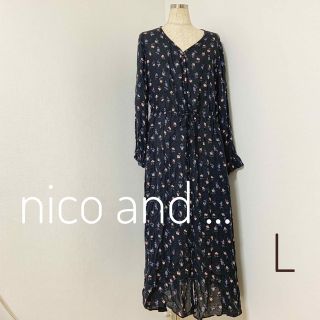 ニコアンド(niko and...)のnico and...ニコアンド ブラック地の花柄ロングワンピース L (ロングワンピース/マキシワンピース)