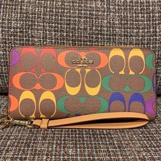 コーチ(COACH)の4537   コーチ　長財布　レインボーカラー　大人気　残りわずか(財布)