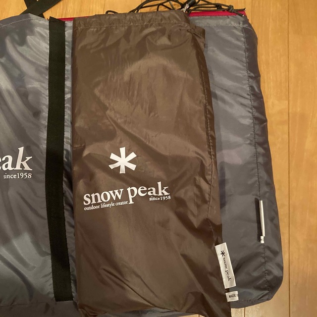 Snow Peak(スノーピーク)のアメニティドームMフロアマット　グランシート　スノーピーク スポーツ/アウトドアのスポーツ/アウトドア その他(その他)の商品写真