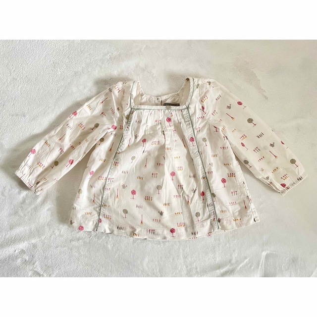 babyGAP(ベビーギャップ)のスクエアネック プリントトップス キッズ/ベビー/マタニティのキッズ服女の子用(90cm~)(Tシャツ/カットソー)の商品写真