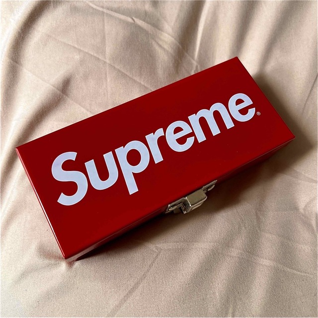 Supreme Large Metal Storage Boxボックスロゴ カン | フリマアプリ ラクマ
