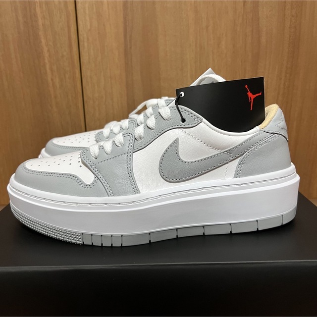 NIKE - ナイキ ウィメンズ エア ジョーダン 1 エレベート グレー NIKE - ナイキ ウィメンズ エア ジョーダン 1 エレベート グレー
