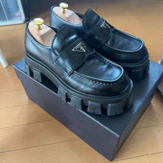 値下げPRADA プラダ モノリス ブラッシュドレザー ローファーSIZE41