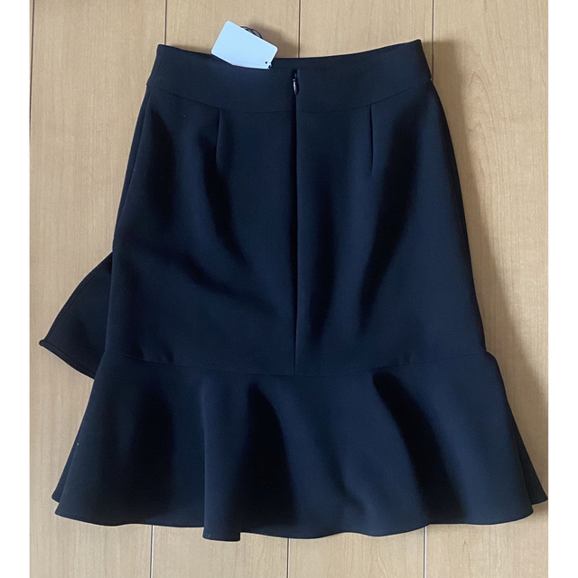 新品タグ付き　YOKO CHAN  ヨーコチャン　スカート　フリル　36  黒 レディースのスカート(ひざ丈スカート)の商品写真