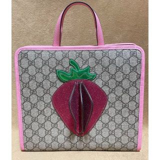 Gucci - GUCCI GG柄 3D ストロベリー イチゴ 苺 ハンドバッグの通販