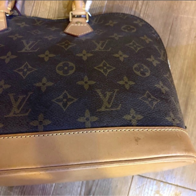 LOUIS VUITTON アルマ 7