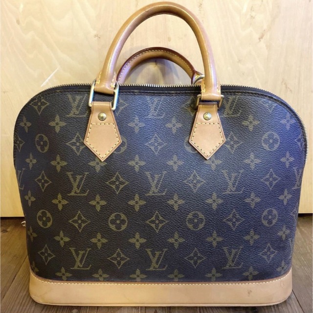 LOUIS VUITTON アルマ