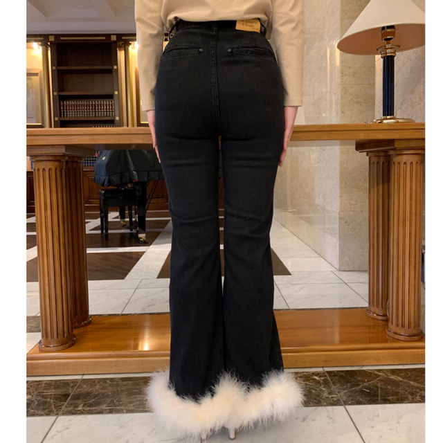 épine bell jeans black×ivory feather fur レディースのパンツ(デニム/ジーンズ)の商品写真