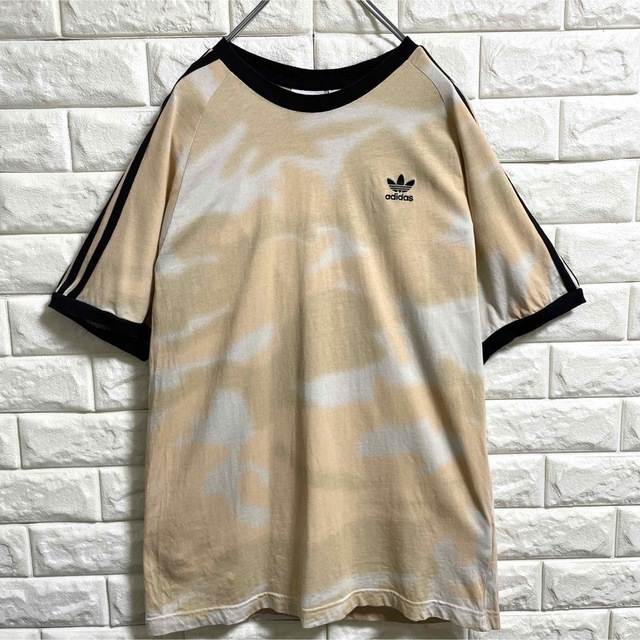 adidas(アディダス)のアディダス　リンガーTシャツ　タイダイ柄　3本ライン　メンズXLサイズ メンズのトップス(Tシャツ/カットソー(半袖/袖なし))の商品写真