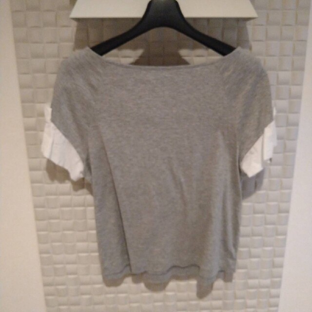 UNIVERVAL MUSE(ユニバーバルミューズ)のユニバーバルミューズ　半袖Tシャツ フリルシャツ　リボンシャツ レディースのトップス(Tシャツ(半袖/袖なし))の商品写真