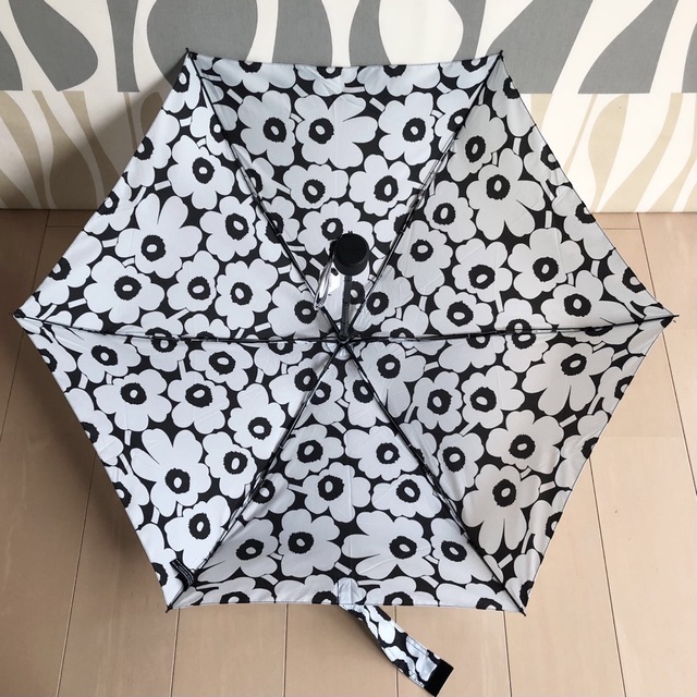 marimekko(マリメッコ)の新品 marimekko マリメッコ 折り畳み傘 ウニッコ ライトブルー レディースのファッション小物(傘)の商品写真