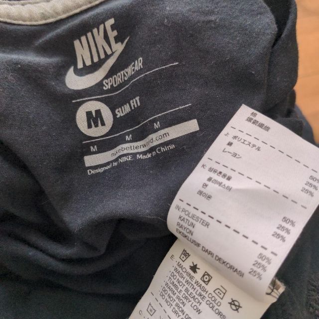NIKE(ナイキ)のナイキ nike スポーツウエア Tシャツ レディース スリムフィット M 黒 レディースのトップス(Tシャツ(半袖/袖なし))の商品写真