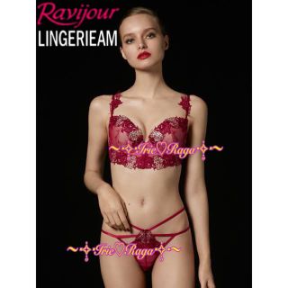 ラヴィジュール(Ravijour)のRavijour★LINGERIEAM★サテン巾着袋★花柄刺繍ブラショーツB70(ブラ&ショーツセット)