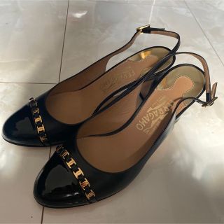 サルヴァトーレフェラガモ(Salvatore Ferragamo)の【超美品】フェラガモ スリングバックシューズ　サンダル　7C/240(サンダル)