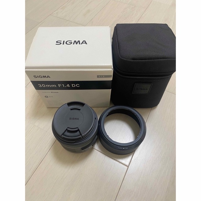 SIGMA(シグマ)のシグマ　SIGMA 30mm F1.4 DC HSM 単焦点レンズ スマホ/家電/カメラのカメラ(レンズ(単焦点))の商品写真