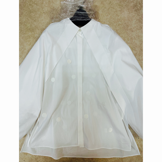 新品未使用品】yori shirocon ビッグサボンブラウス camping.com